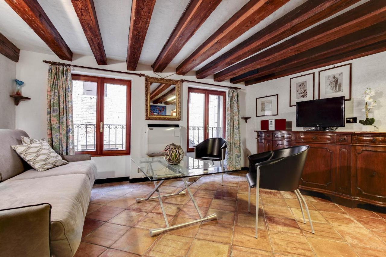 Canal View Suite In Rialto By Wonderful Italy Венеция Экстерьер фото