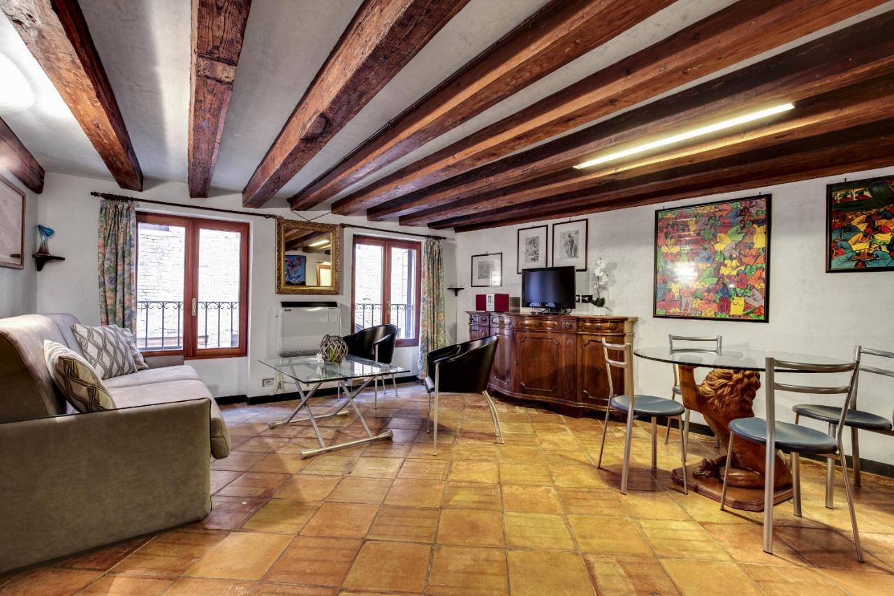 Canal View Suite In Rialto By Wonderful Italy Венеция Экстерьер фото