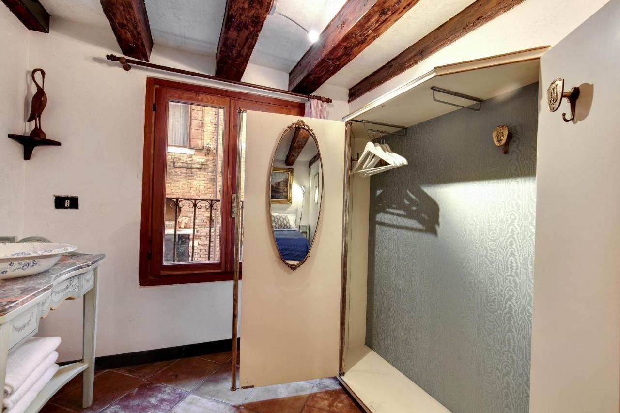 Canal View Suite In Rialto By Wonderful Italy Венеция Экстерьер фото