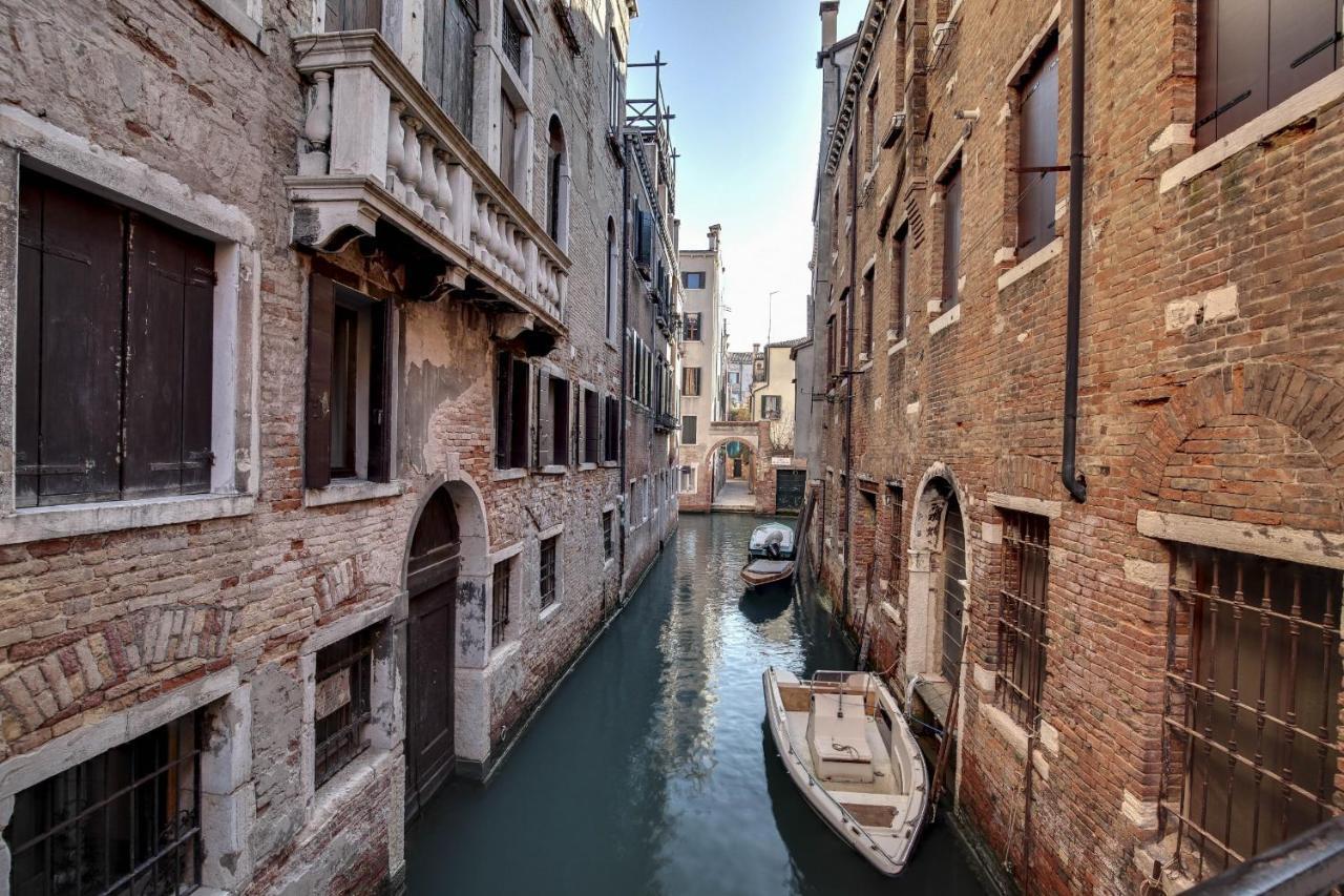 Canal View Suite In Rialto By Wonderful Italy Венеция Экстерьер фото