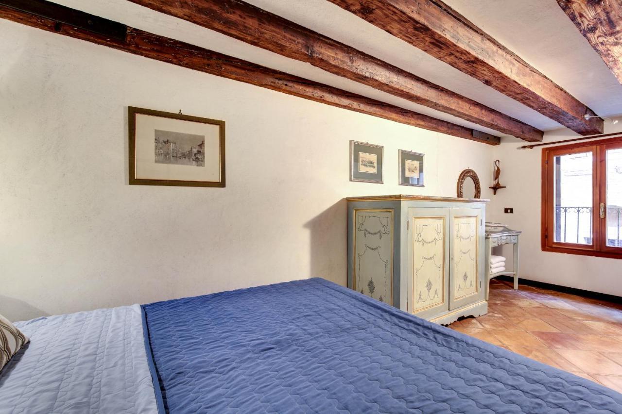 Canal View Suite In Rialto By Wonderful Italy Венеция Экстерьер фото