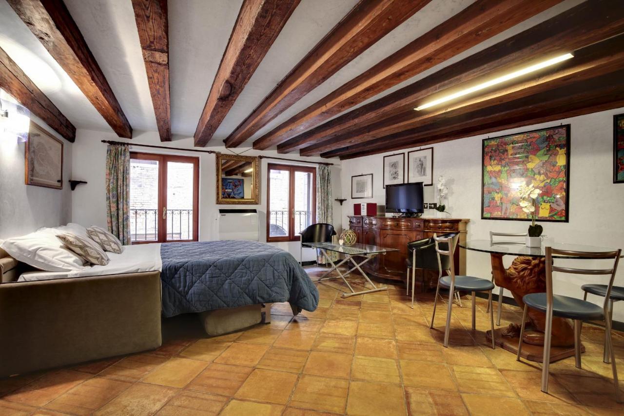 Canal View Suite In Rialto By Wonderful Italy Венеция Экстерьер фото